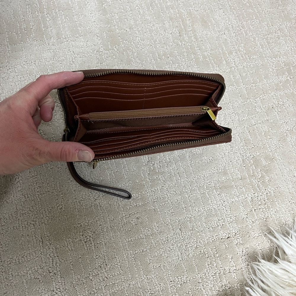 Fossil Brown Leather Wallet - Picture 3 of 6